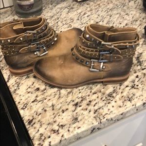 Gianni bini Ankle bootie with stones